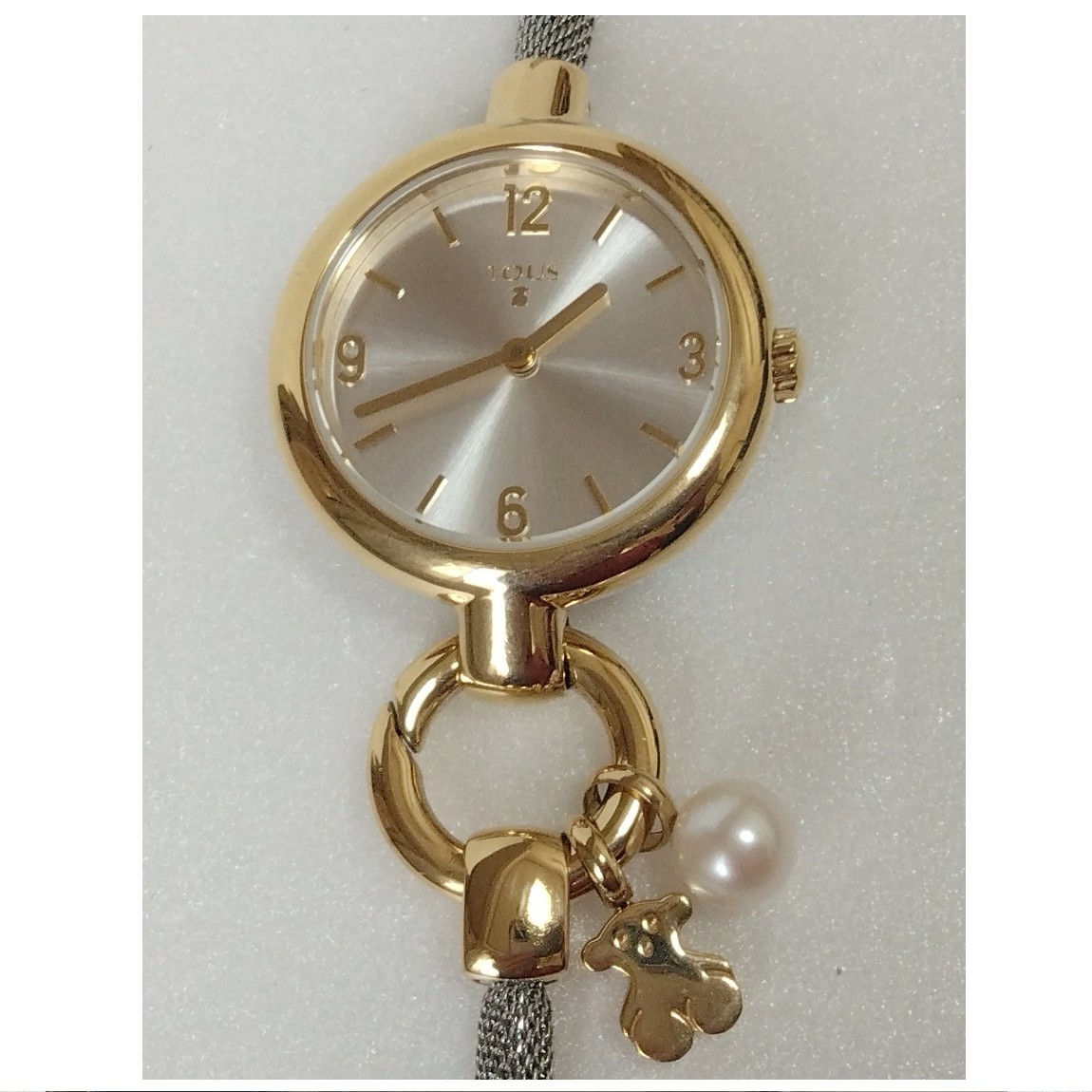 【中古】本物完動美品TOUSトウスのお上さん用の金色金属元素原料品の丸い・円いバングルタイプのパールと金色の好いたらしい犬の形のいの一番のついた時辰儀 1ヶ月引き請ける付き添い人 〇A20-43
