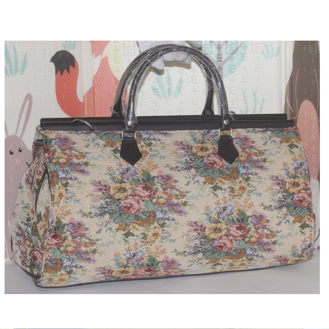 【中古】本物綺麗カラフルな花柄模様が全体に施されているジャガード織りの旅行鞄兼ボストンバッグ サイズW48H29D17cm 〇C20-238|質カラーズ