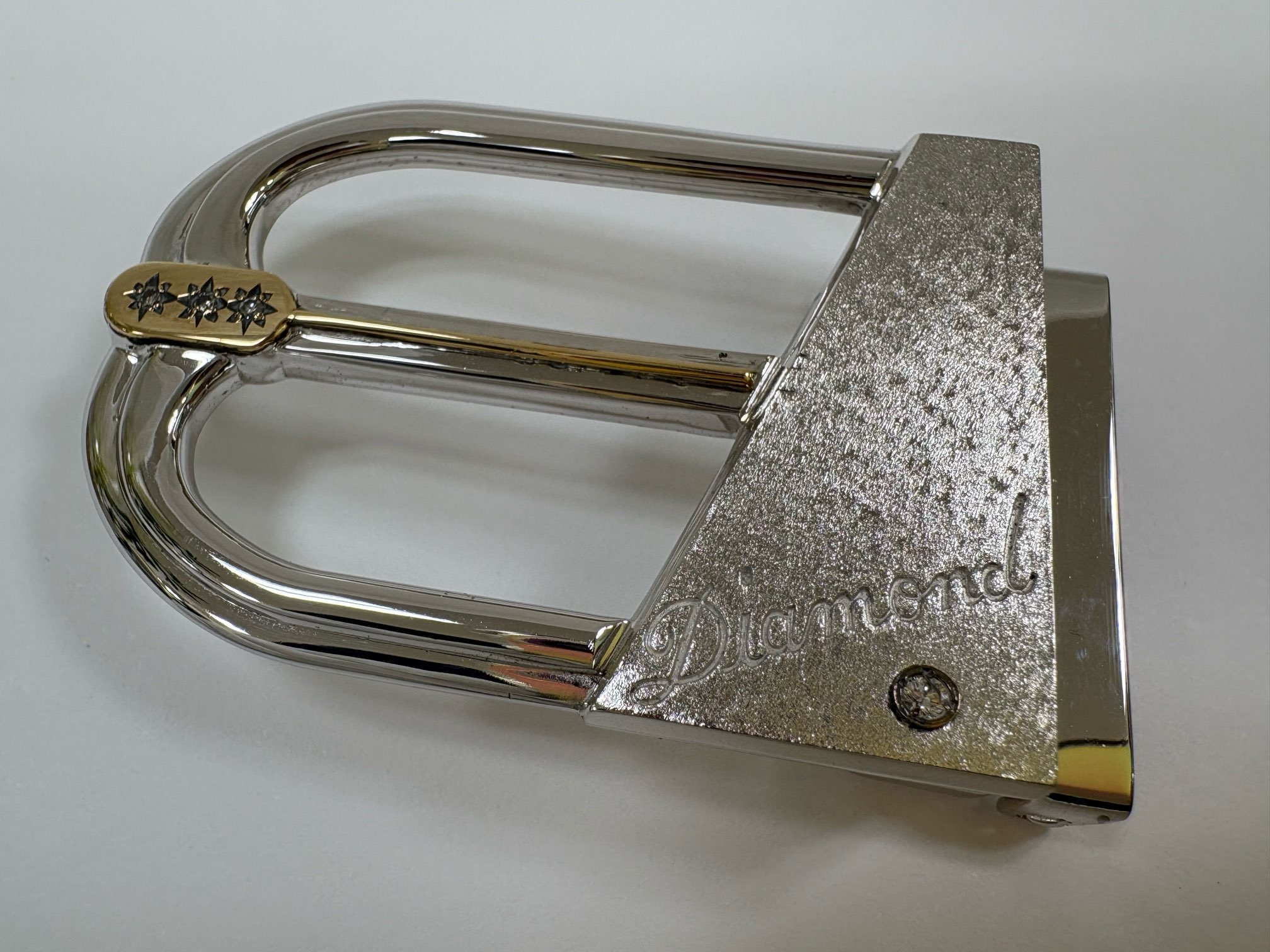 ノンブランド名宝飾品 金剛石バックル SV925 しろがね色925 K18 【中古】 【バックル】 【貨物輸送無料】