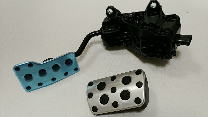 正規品　純正　現行　UWG60　トヨタ　センチュリーホーンセット 楽天市場】トヨタ 純正 センチュリーホーン UWG60 現行型 高級