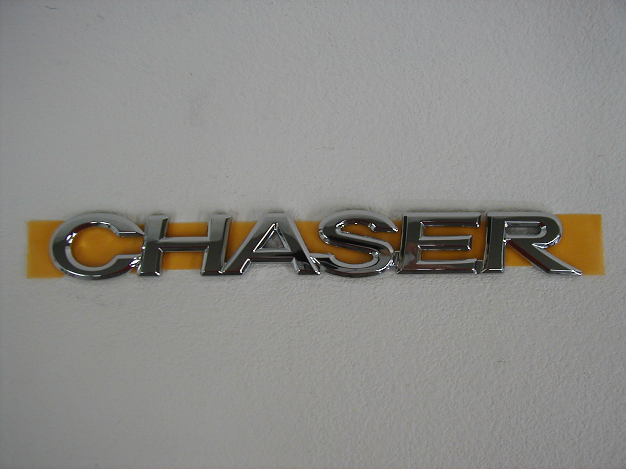 楽天市場 トヨタ純正 シルバーエンブレム リヤ 車名ロゴ チェイサー 100系 カズ オートセールス楽天市場店