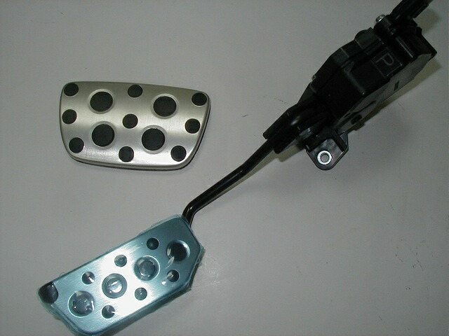 税込/新品】 50系プリウスに☆ トヨタ純正アルミペダル 3点セット