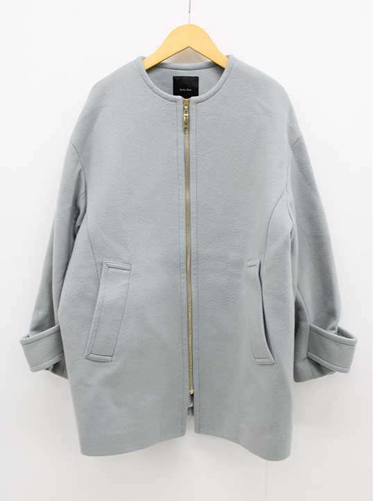 美品⁑スピックアンドスパン ビーバーノーカラージップコート ブルー