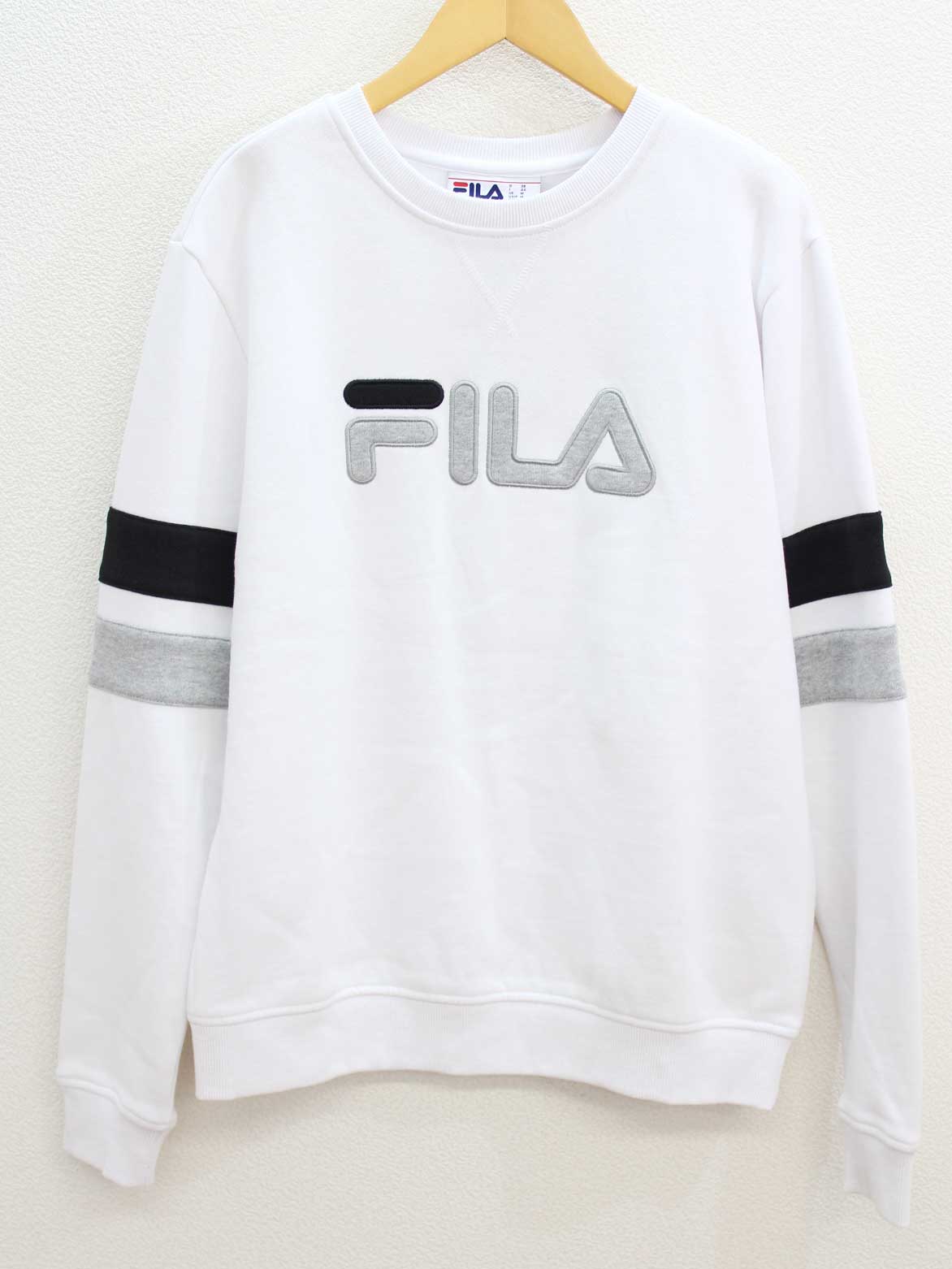 1017円 開店祝い 新品未使用品‡FILA フィラ‡ロゴ刺しゅうスウェット タグ付き 長袖 ホワイト 白 レディース M 秋冬 229022