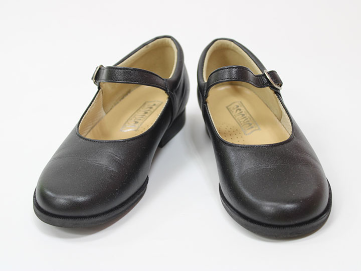 【値下げ!】トータス 本革ストラップシューズ 19cm(2E) キッズ 女児 黒【中古】▲