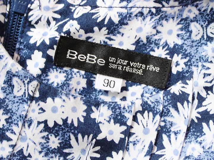 ベベ Bebe ジャンパースカート 紺 白 花柄 90cm ノースリーブワンピース 中古