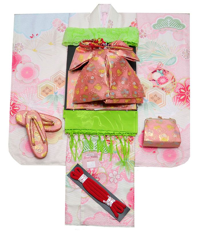 四つ身セット　ぼたん柄　ピンク 楽天市場】R・K 7歳きもの(四つ身)セット 牡丹 菊 鶴 サーモンピンク