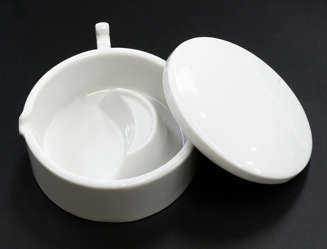 楽天市場】【1973年創業 弘梅堂】白磁 墨池 筆洗 筆置き 美濃焼 磁器製