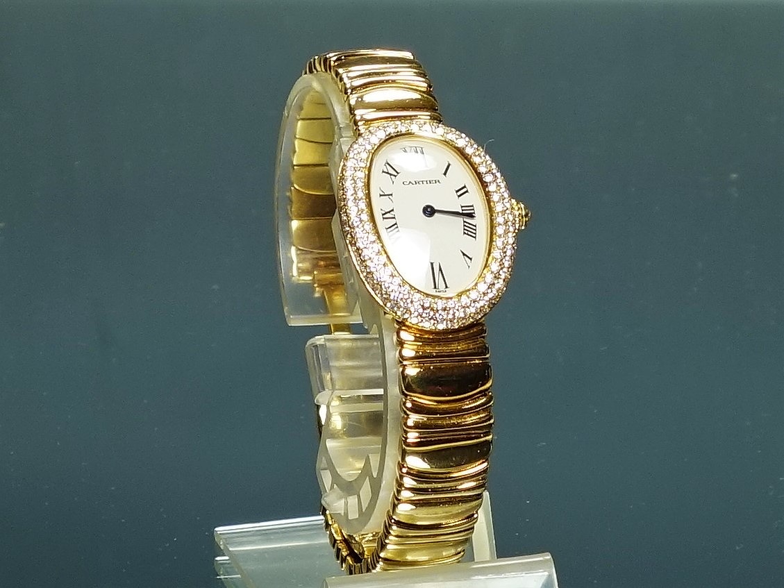 カルティエ Cartier ベニュワール Sm K18yg 1954 3重ダイヤ 腕時計 クォーツ 中古 Daicelssa Az Com