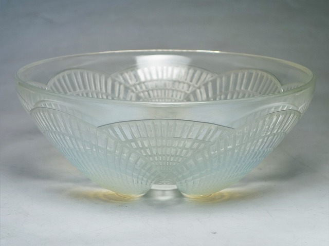 ルネ・ラリック コキーユ 鉢 ボウル オパルセント ガラス LALIQUE