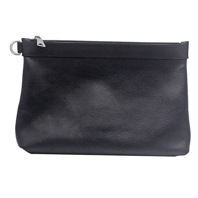 黒のレザークラッチバッグ　ボッテガ BOTTEGA VENETA ボッテガヴェネタ マキシイントレチャート