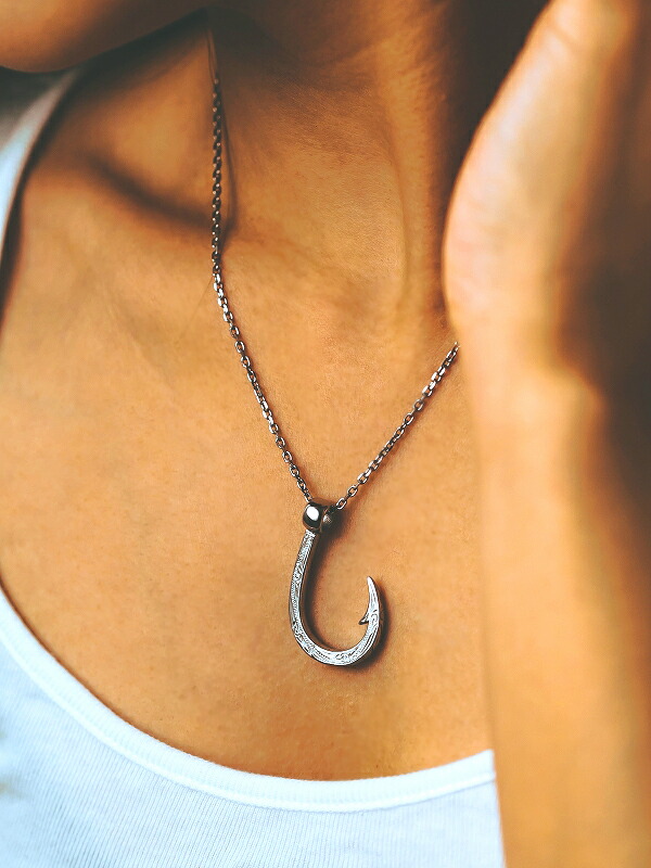 クリックポスト便 送料無料 ペンダント メンズ サージカルステンレス フィッシュフック レディース トップ パウヒ ネックレス ハワイアンジュエリー