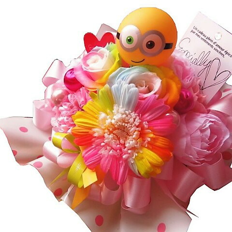 誕生日プレゼント　ミニオン入り　花　レインボーローズ2　レインボーガーベラ1　プリザーブドフラワー入り　ケース付き