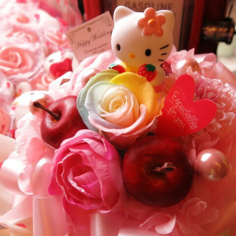 キティ　フラワーギフト　花　レインボーローズ　プリザーブドフラワー　プリザーブドフラワー入り　ケース付き　◆誕生日プレゼント・記念日の贈り物におすすめのフラワーギフト