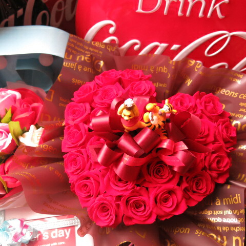 プーさん ティガー入り 花 ハート フラワーギフト ハート プリザーブドフラワー ディズニー 赤バラ Prescriptionpillsonline Is