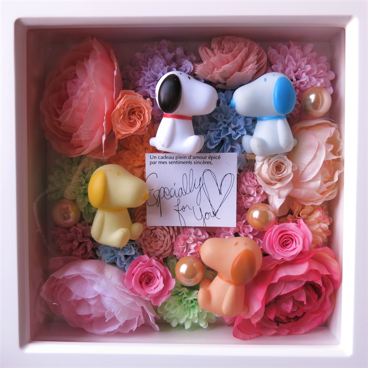 全日本送料無料 花 壁掛け 誕生日プレゼント 誕生日プレゼント カラフルフラワー 誕生日プレゼント 記念日の贈り物におすすめのフラワーギフト 壁掛け プリザーブドフラワー入り プリザーブドフラワー マスコット入り スヌーピー スヌーピー マスコット入り プリザーブド