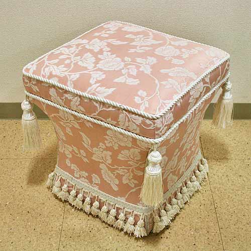 インポート調度品 ジェニファーテイラー 腰掛け アールーム さくら色 さくら色 Jennifertaylor オットマン Heirloom リビング制作室 姫系 HP-2333