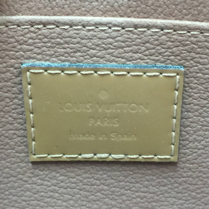 ルイ ヴィトン Louis Vuitton ポシェット コスメティック ヴェルニ 化粧ポーチ ポーチ ピンクベージュ 中古 Melillimona Com