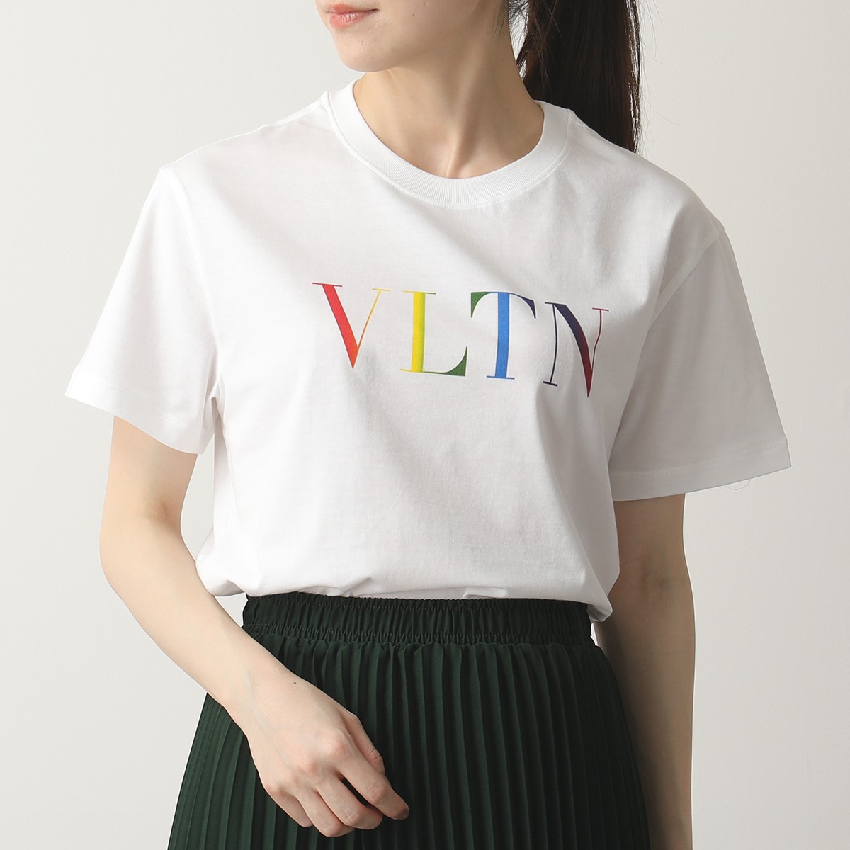 【楽天市場】VALENTINO ヴァレンティノ VV3MG10V72U VLTN マルチカラー コットン クルーネック Tシャツ 半袖 ロゴ
