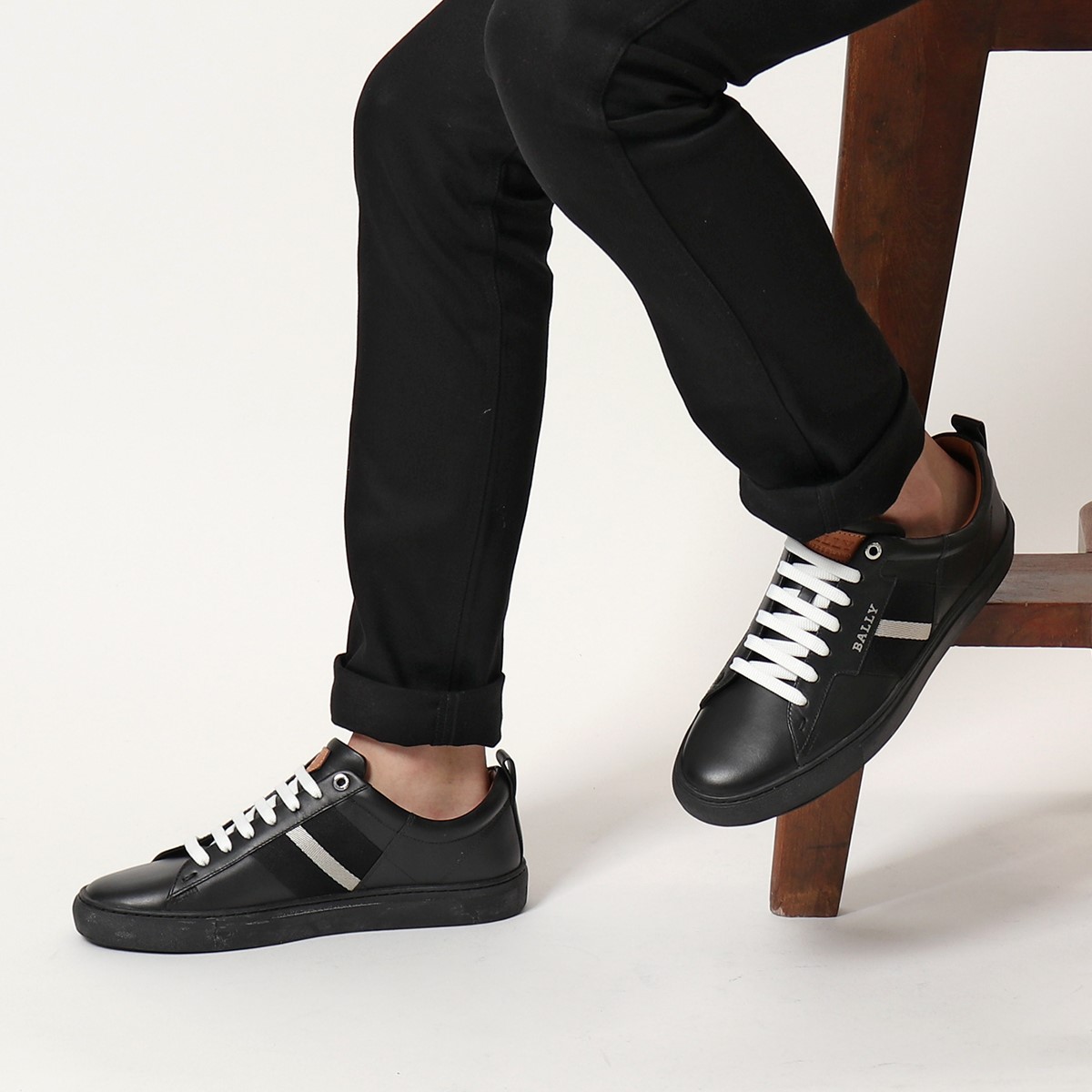 ポイント倍対象 4日時 Bally バリー Helvio New レザー ローカット スニーカー ロゴ シューズ 靴 100 Black メンズ Pt Sgcc Bm