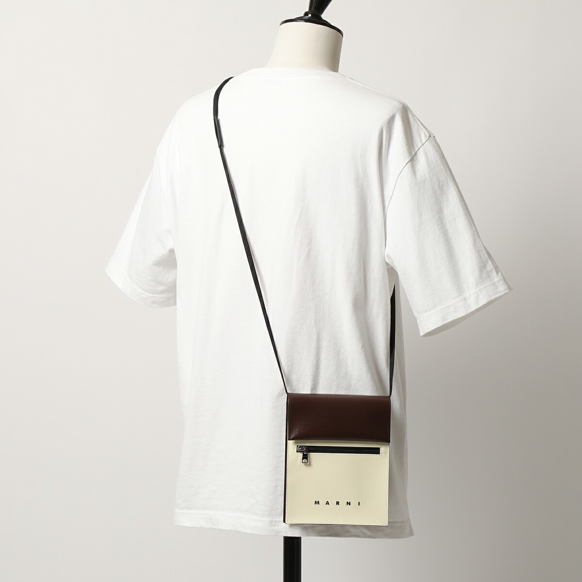 楽天市場】MARNI マルニ SBMQ0036A0 P3572 PVC フォンケース 楽天市場】MARNI マルニ SBMQ0036A0 P3572 PVC フォンケース