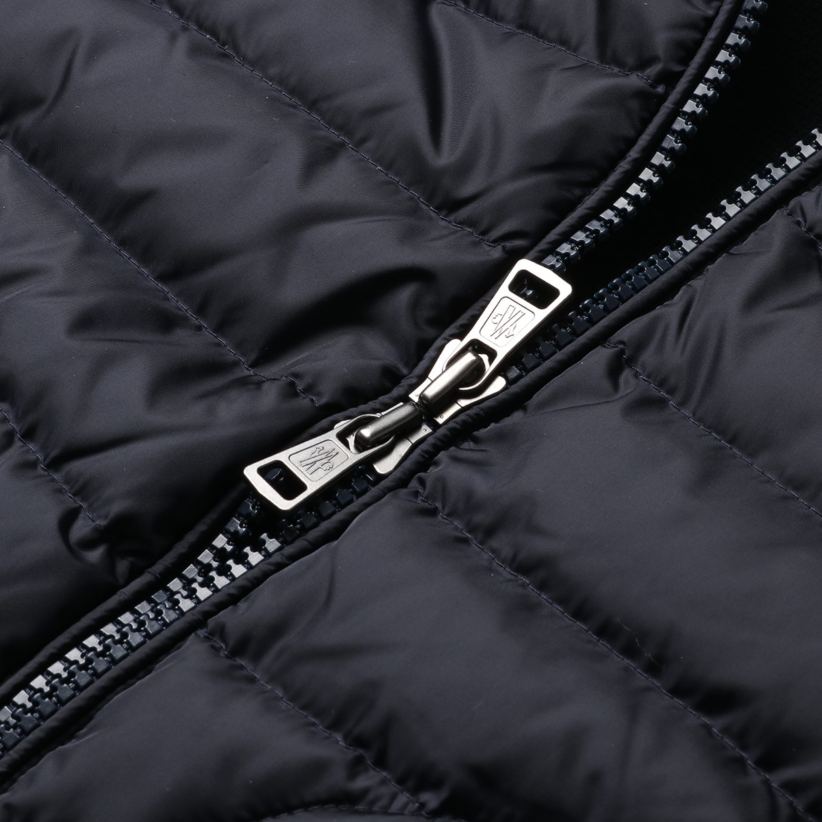 2021新春福袋】 MONCLER モンクレール ダウンジャケット 8434500 80930