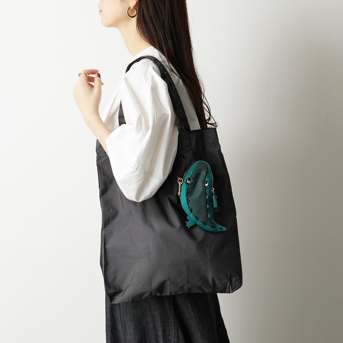 ANYA HINDMARCH アニヤハインドマーチ トートバッグ Charm Shopper