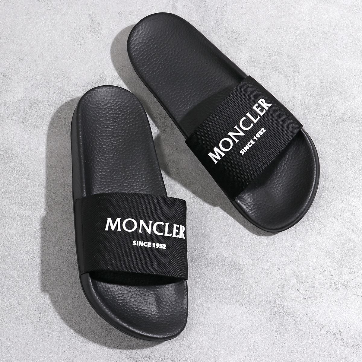 定番 【海外限定品】MONCLER レザーサンダル 4C00010 モンクレール