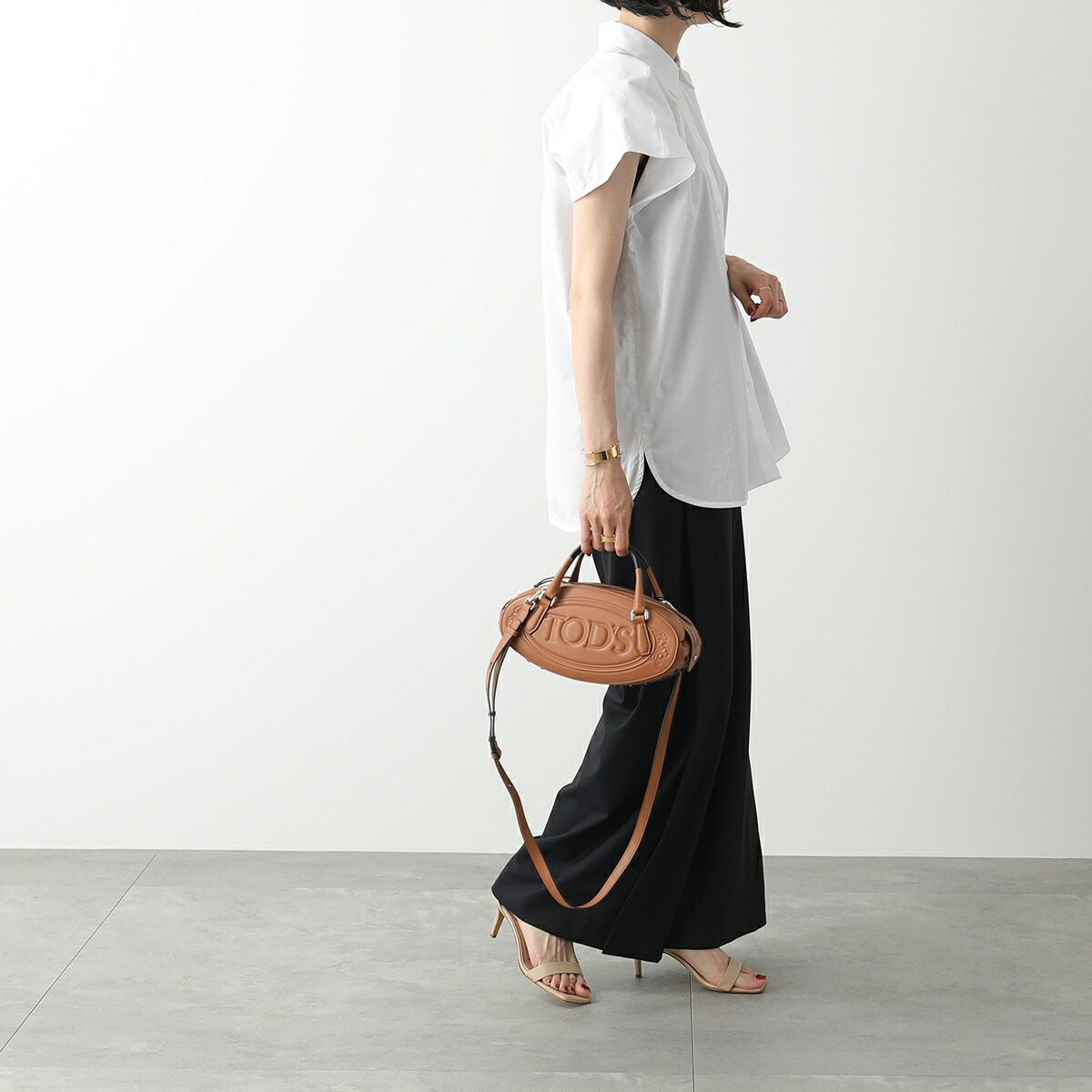⭐︎最終値下げ⭐︎早い者勝ち⭐︎moblis レザーショルダーバッグ TOD'S TODS トッズ ショルダーバッグ Timeles タイムレス