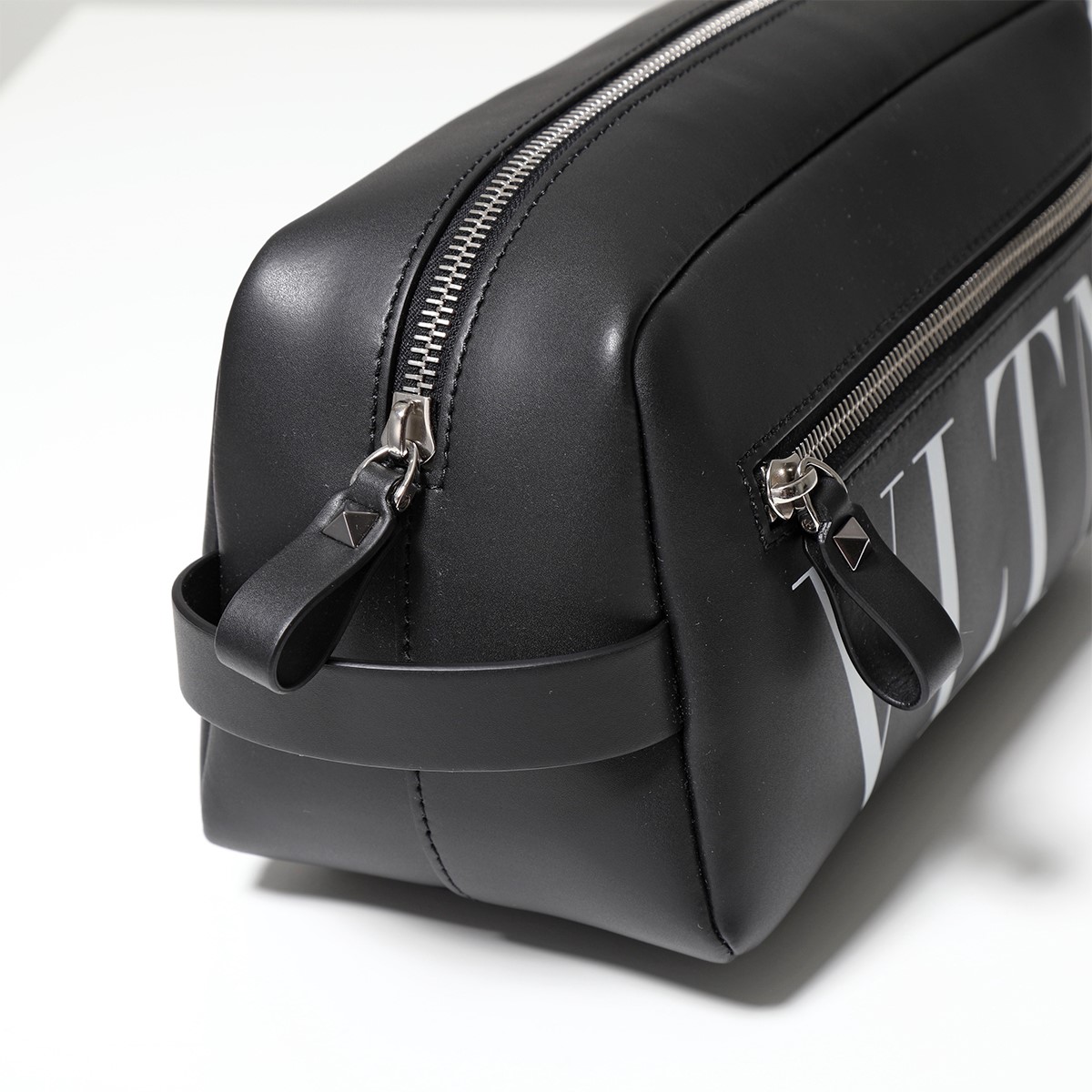 新品 ヴァレンティノ 1Y2P0T85LVN 0NI VLTN トラベルポーチ - www ...