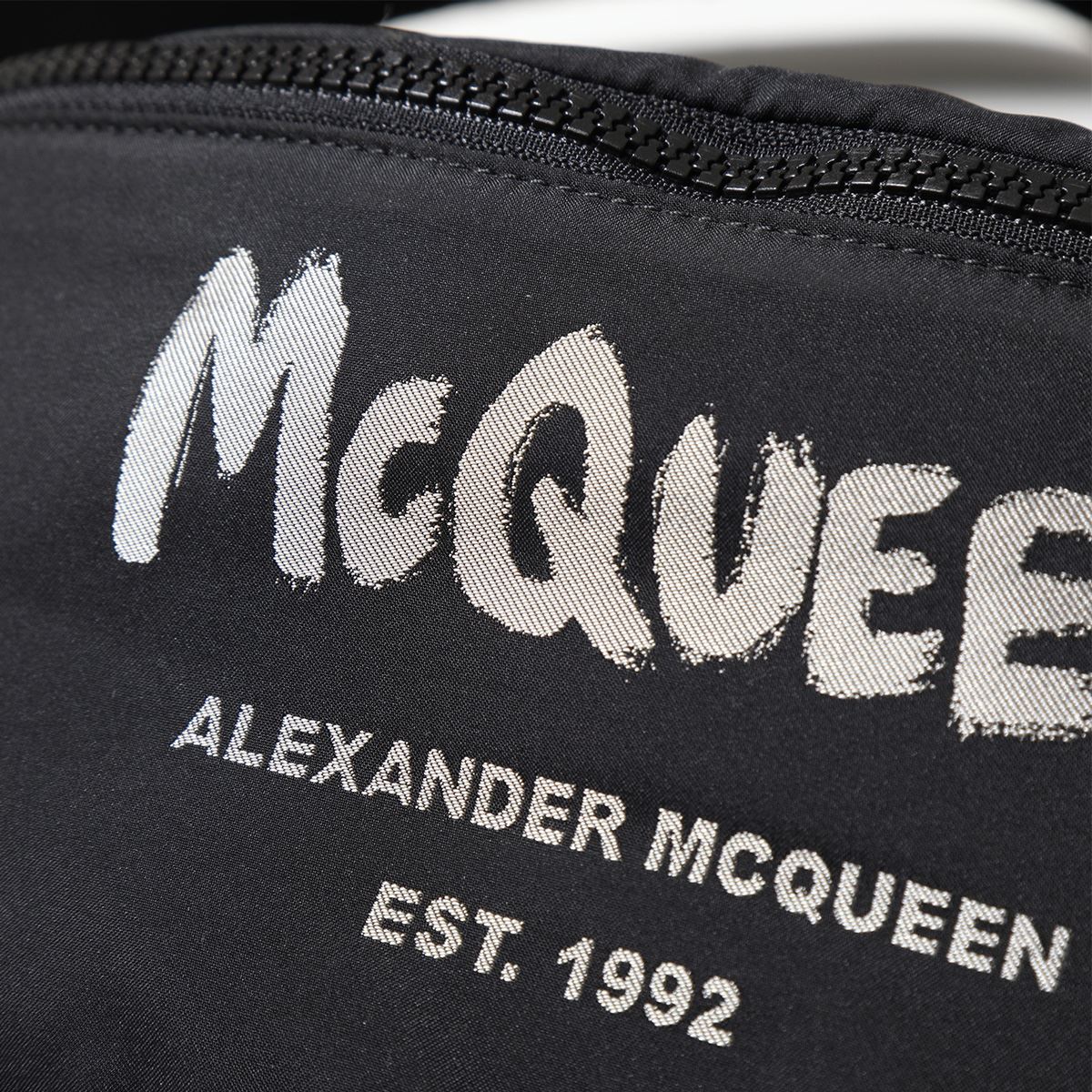 ALEXANDER MCQUEEN 1AABW 1073 683109 アレキサンダー ウエストポーチ クロスボディ ベルトバッグ ボディバッグ  マックイーン メンズ ロゴ 鞄 人気定番 アレキサンダー