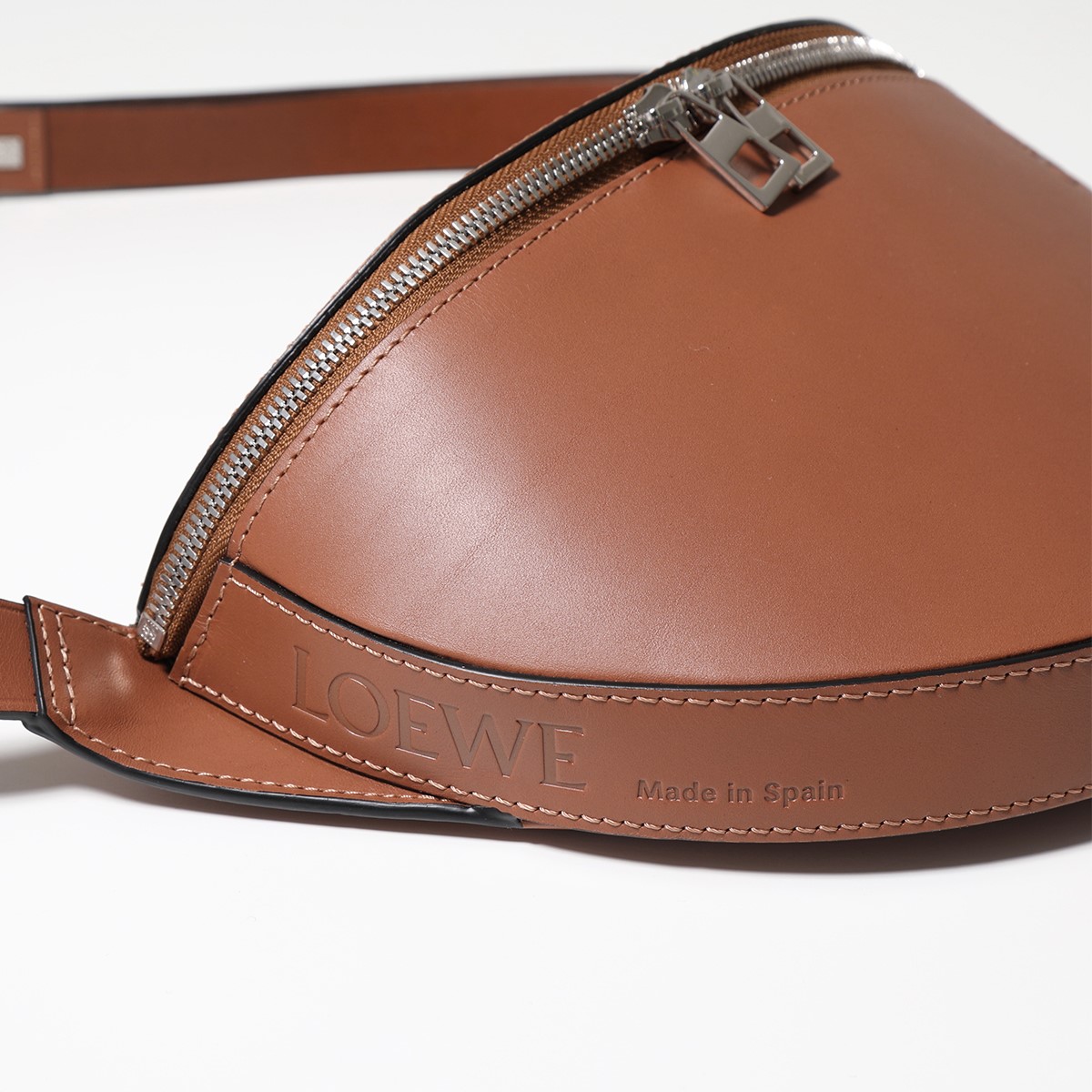LOEWE ロエベ ボディバッグ BUM BAG バムバッグ B687D16X01 レディース 