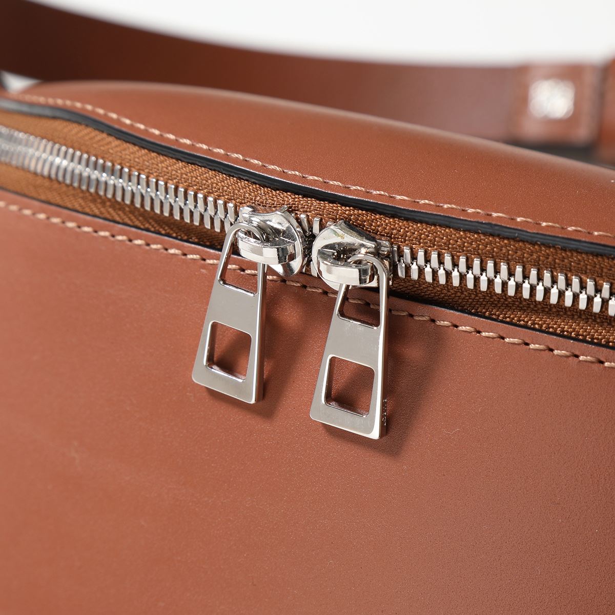 LOEWE ロエベ ボディバッグ BUM BAG バムバッグ B687D16X01 レディース