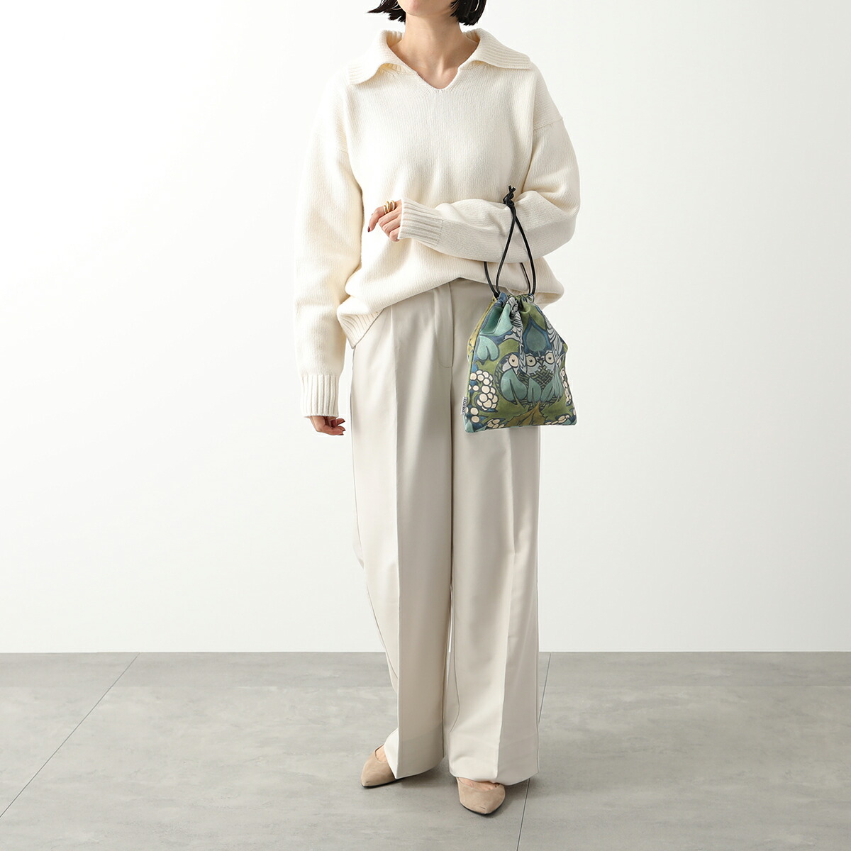 【くみ様】ロエベ ドローストリングポーチ 　巾着　フクロウ くみ様】ロエベ ドローストリングポーチ 巾着 フクロウ - メルカリ