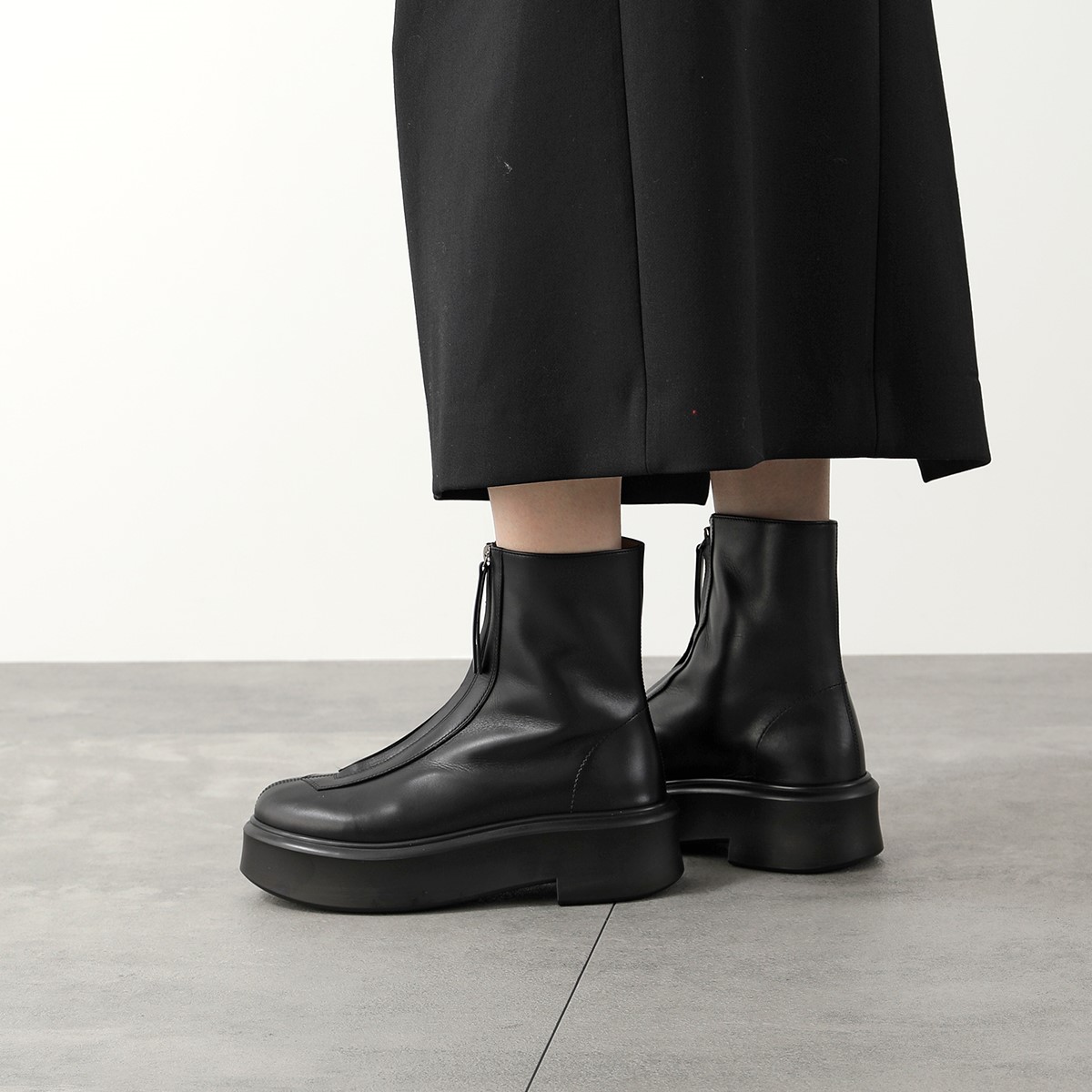 ザロウ THE ROW Zipped くま Boot 39