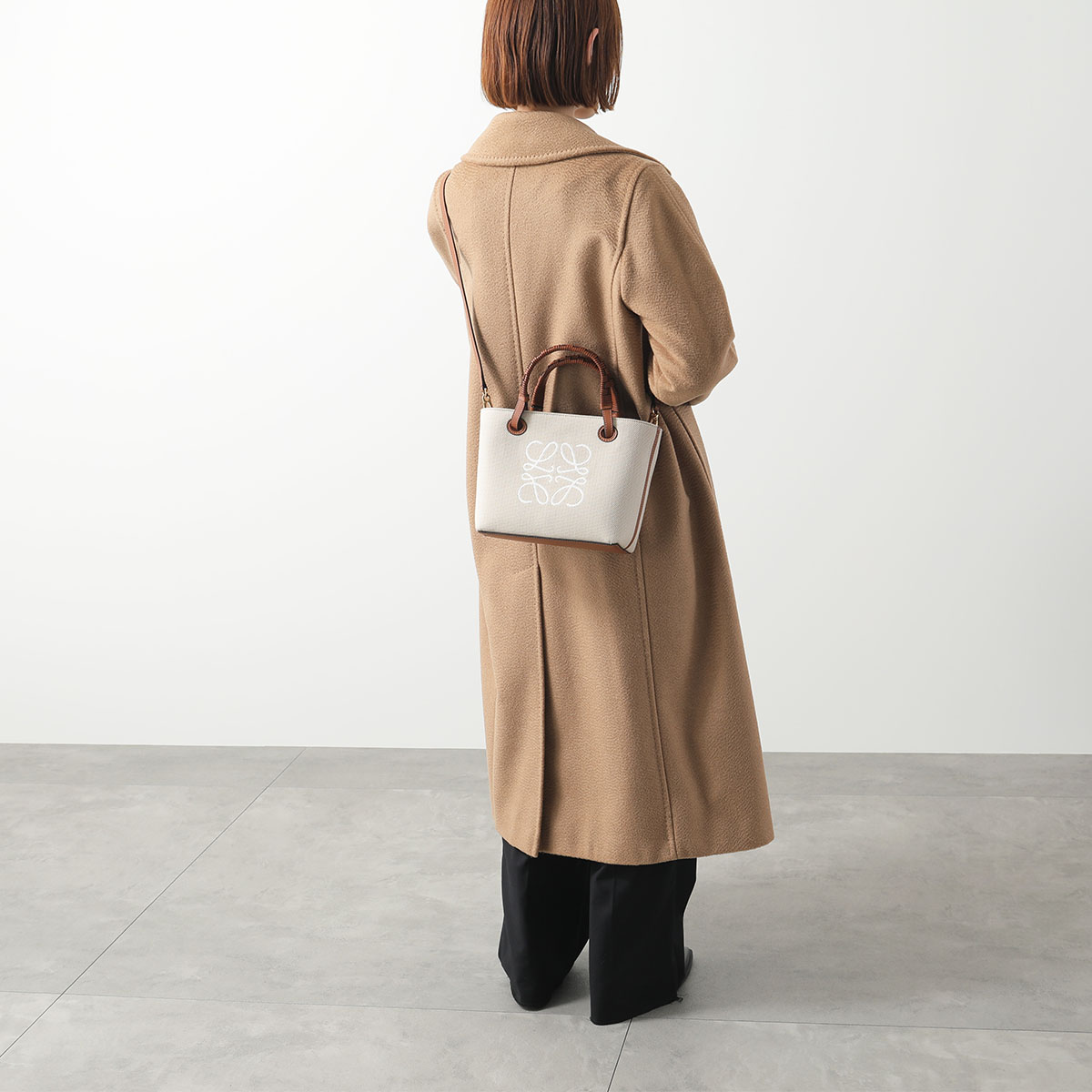 LOEWE ロエベ アナグラム スモール トートバッグ エクリュ 新品 LOEWE】ロエベ アナグラム スモール トートバッグ LOEWE ロエベ