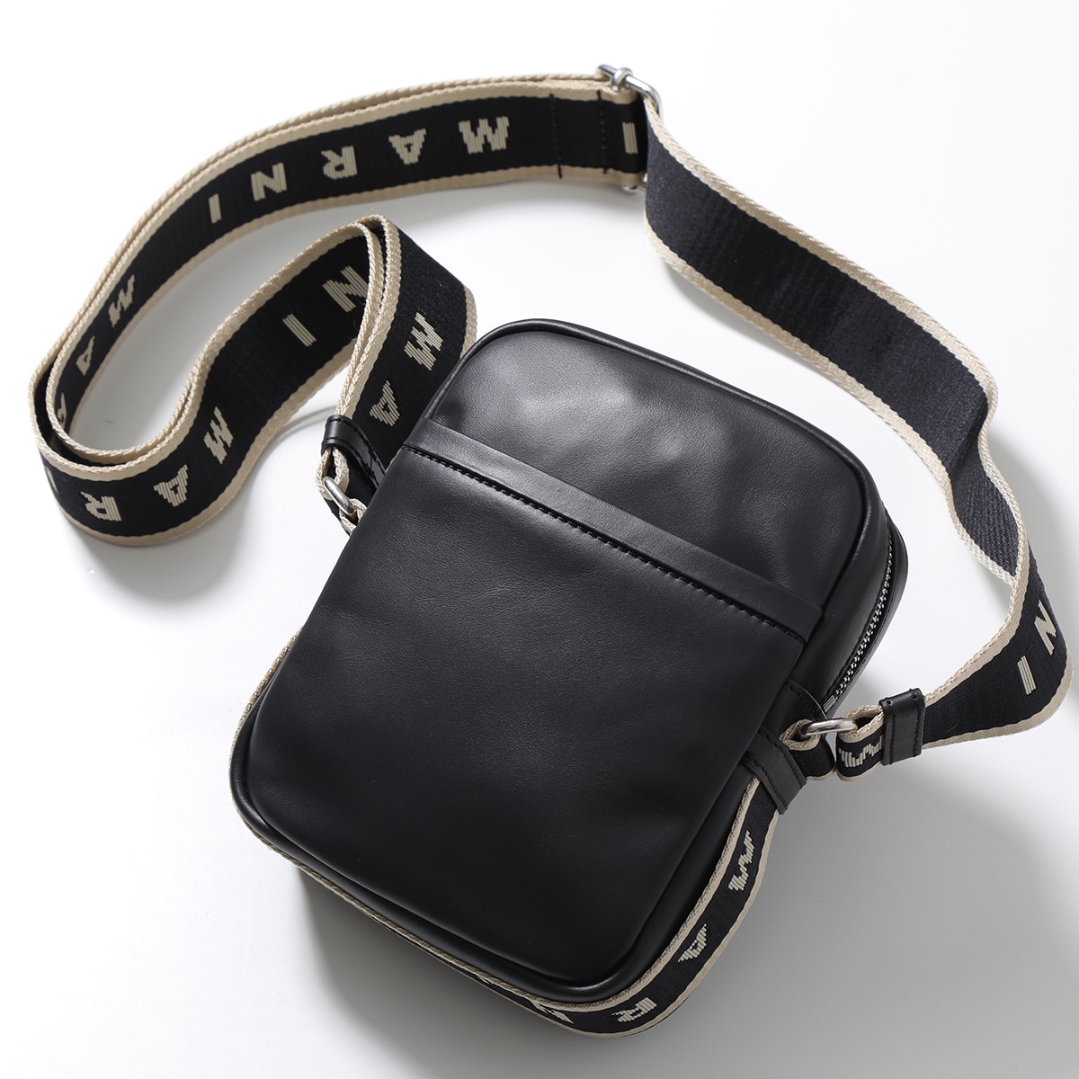 MARNI マルニ PVC ショルダー クラッチ\u0026クロスボディバッグ