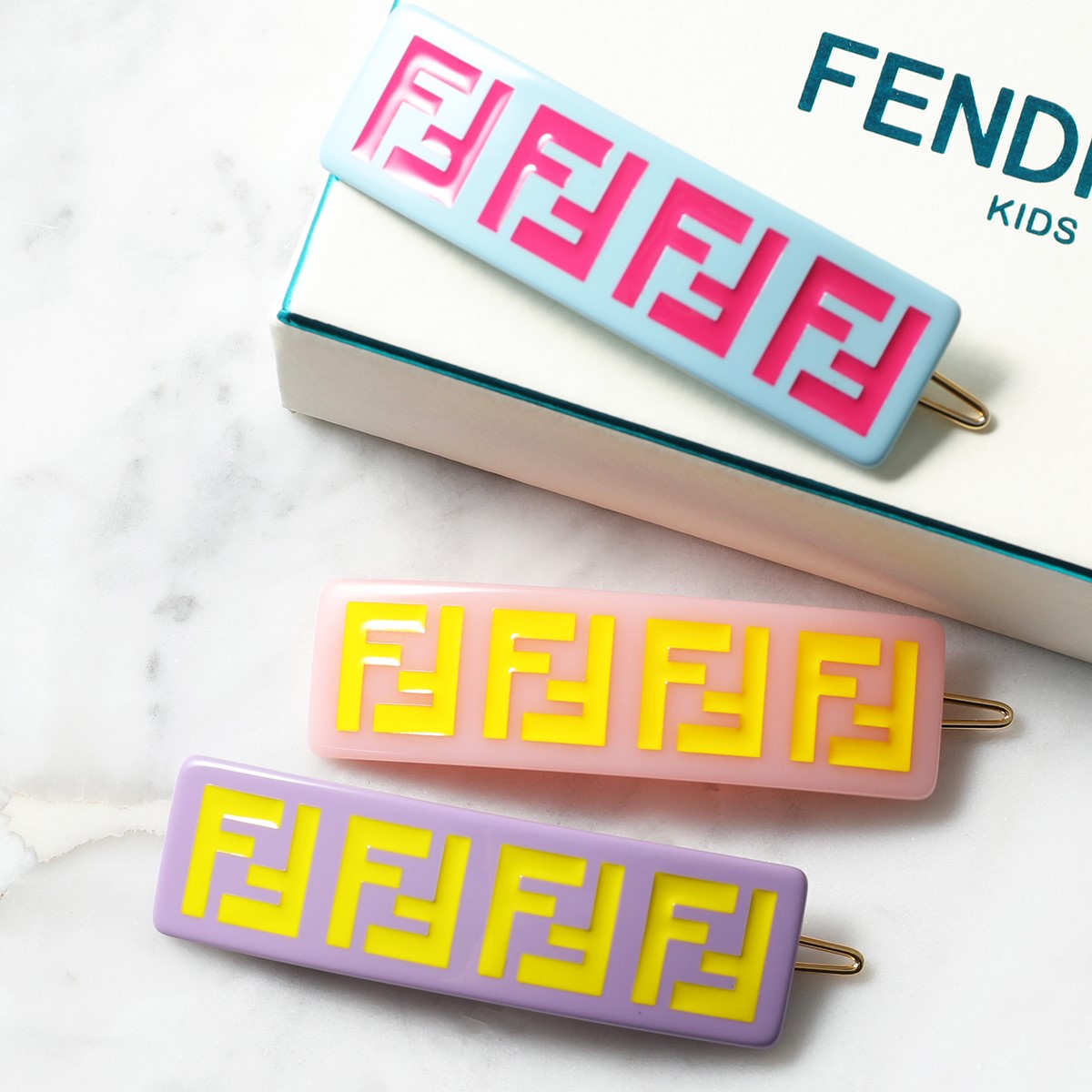 楽天市場】FENDI KIDS フェンディ キッズ ヘアクリップ JFP402 AMRF