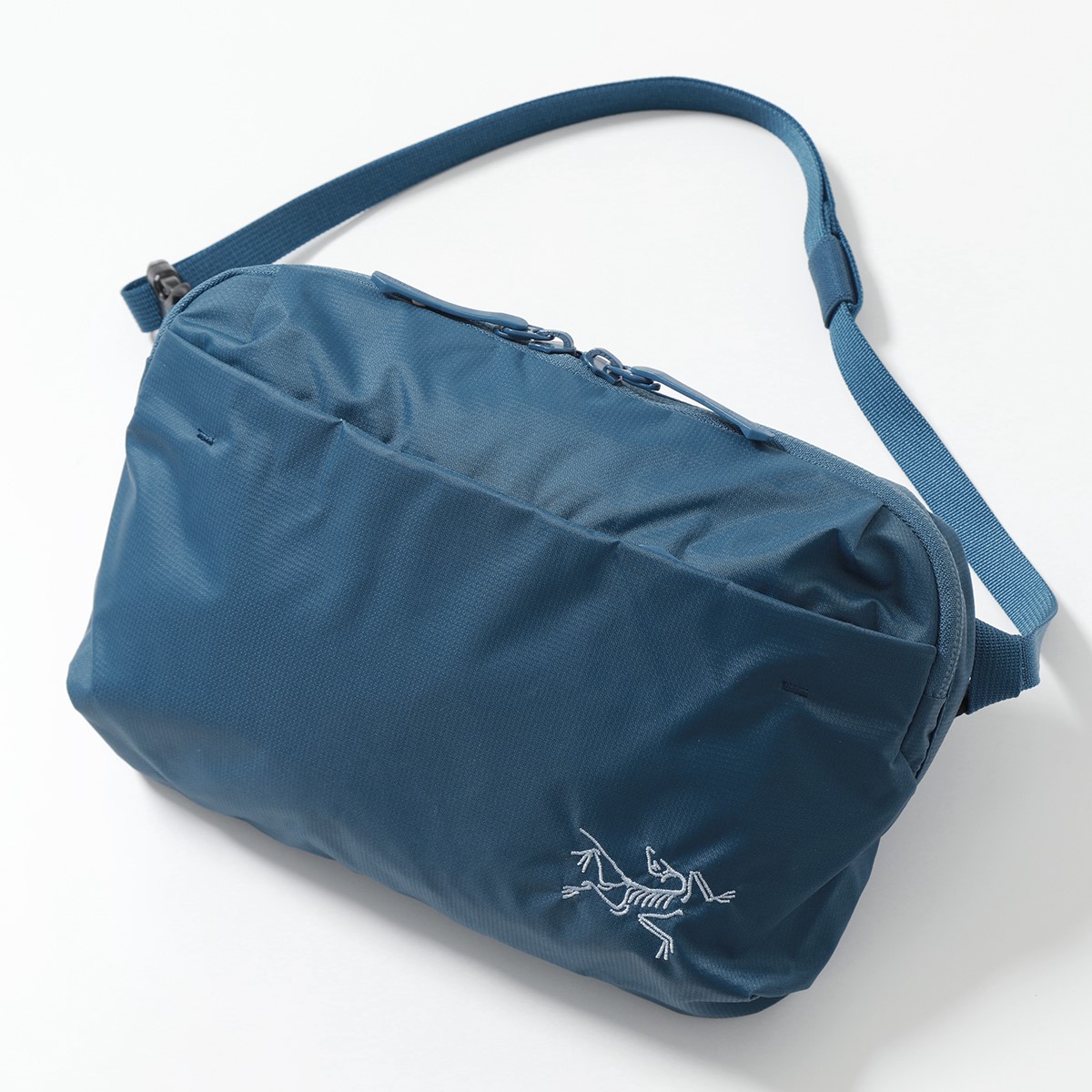 ARC'TERYX ボディバッグ 青 ARCTERYX アークテリクス クロスボディバッグ Heliad 6L