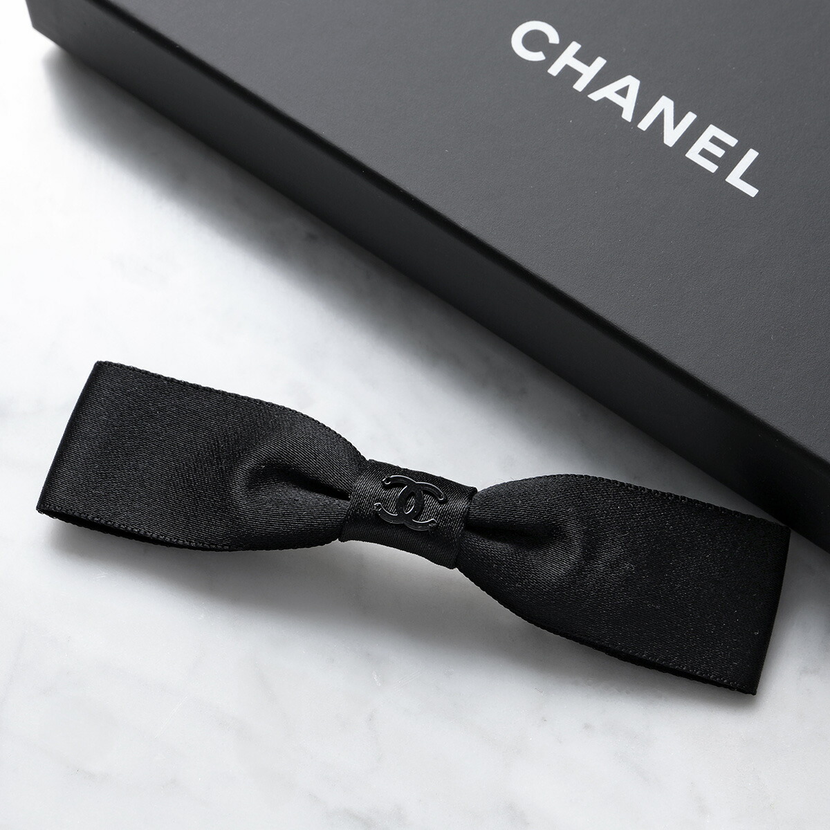 【楽天市場】CHANEL シャネル ボウ バレッタ AA8999 B10511 レディース シルクサテン リボン ロゴ ヘアクリップ ヘアピン