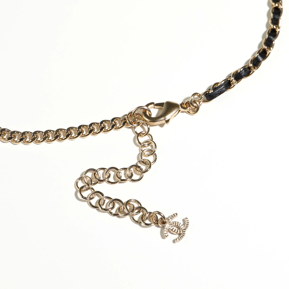 ☆24B レザー×チェーンがカッコいい☆ CHANEL ネックレス ◇24B新作 華やか◇CHANEL チョーカー ロゴ (CHANEL/ネックレス
