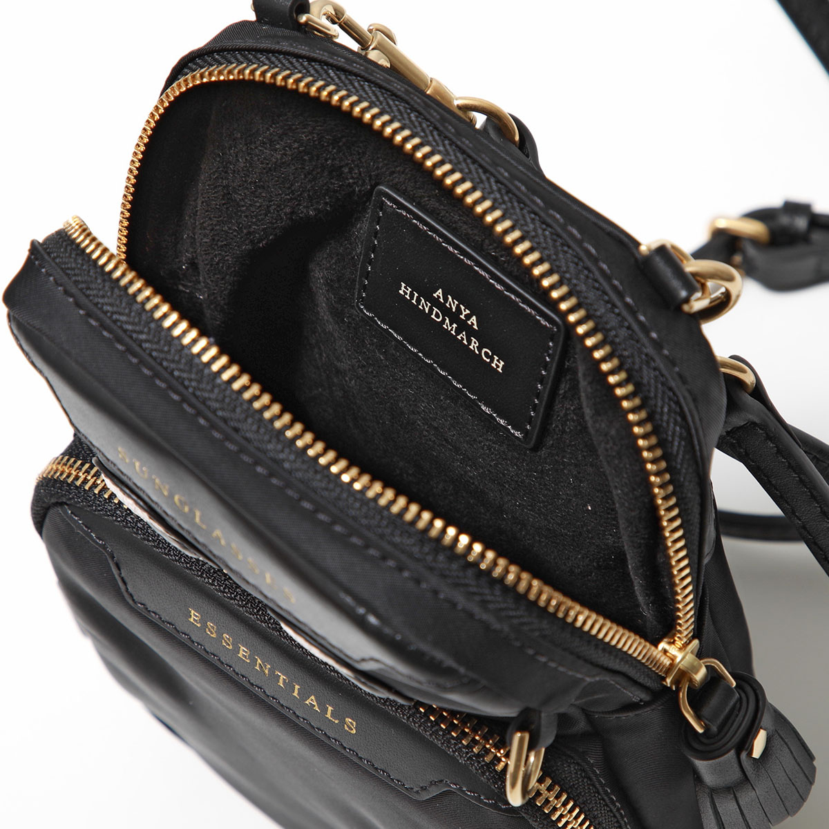 ANYA HINDMARCH アニヤハインドマーチ ショルダーバッグ アイズ 