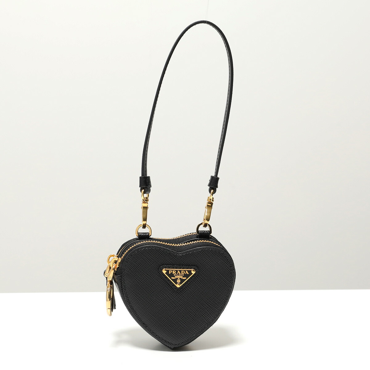 【プチプラ♡国内発送】ハート型バックルバンドーホルター PRADA》 1NR015 069 F03KJ パテント ミニポーチバッグ (PRADA