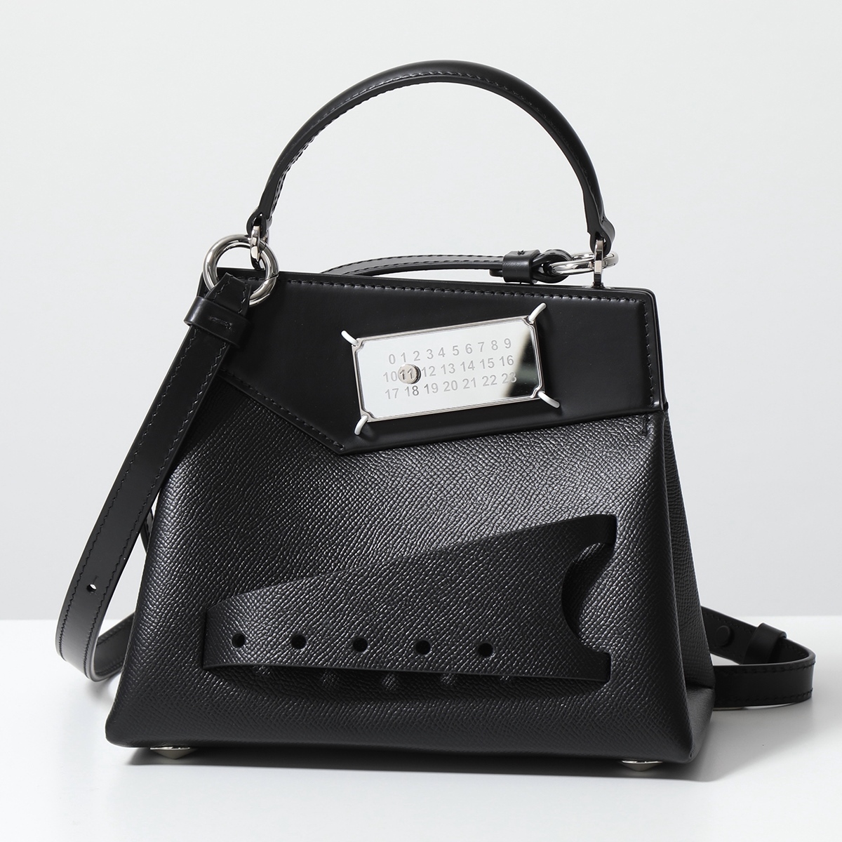MAISON MARGIELA バッグ Snatched スナッチト SB1WG0055 P7247 メゾン マルジェラ MAISON MARGIELA MAISON MARGIELA バッグ