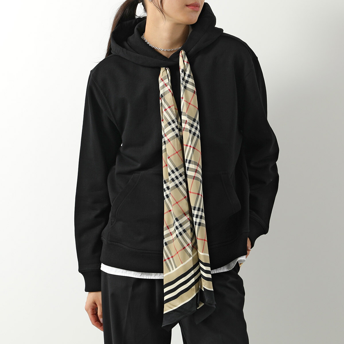 楽天市場】BURBERRY バーバリー パーカー POULTER EKD W23