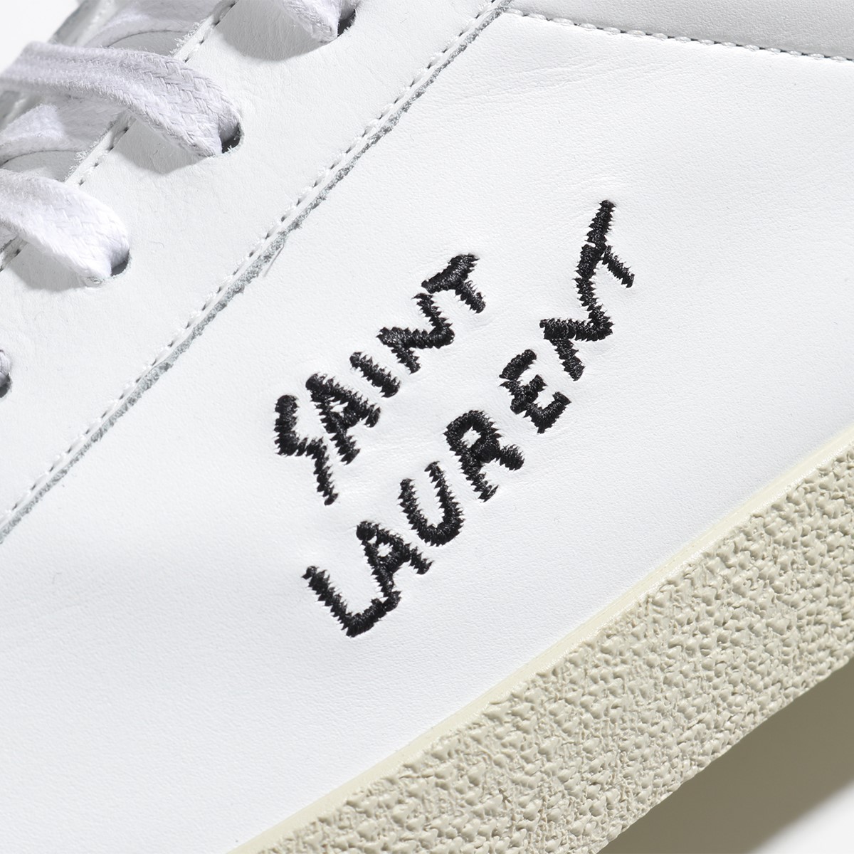 開店祝い 2 000円offクーポン対象 15日 16日限定 Saint Laurent サンローランパリ 08g10 スニーカー レザー 靴 ローカット 刺繍 9061 Blanc Optique Nero メンズ 無料長期保証 Secretoftheislands Com