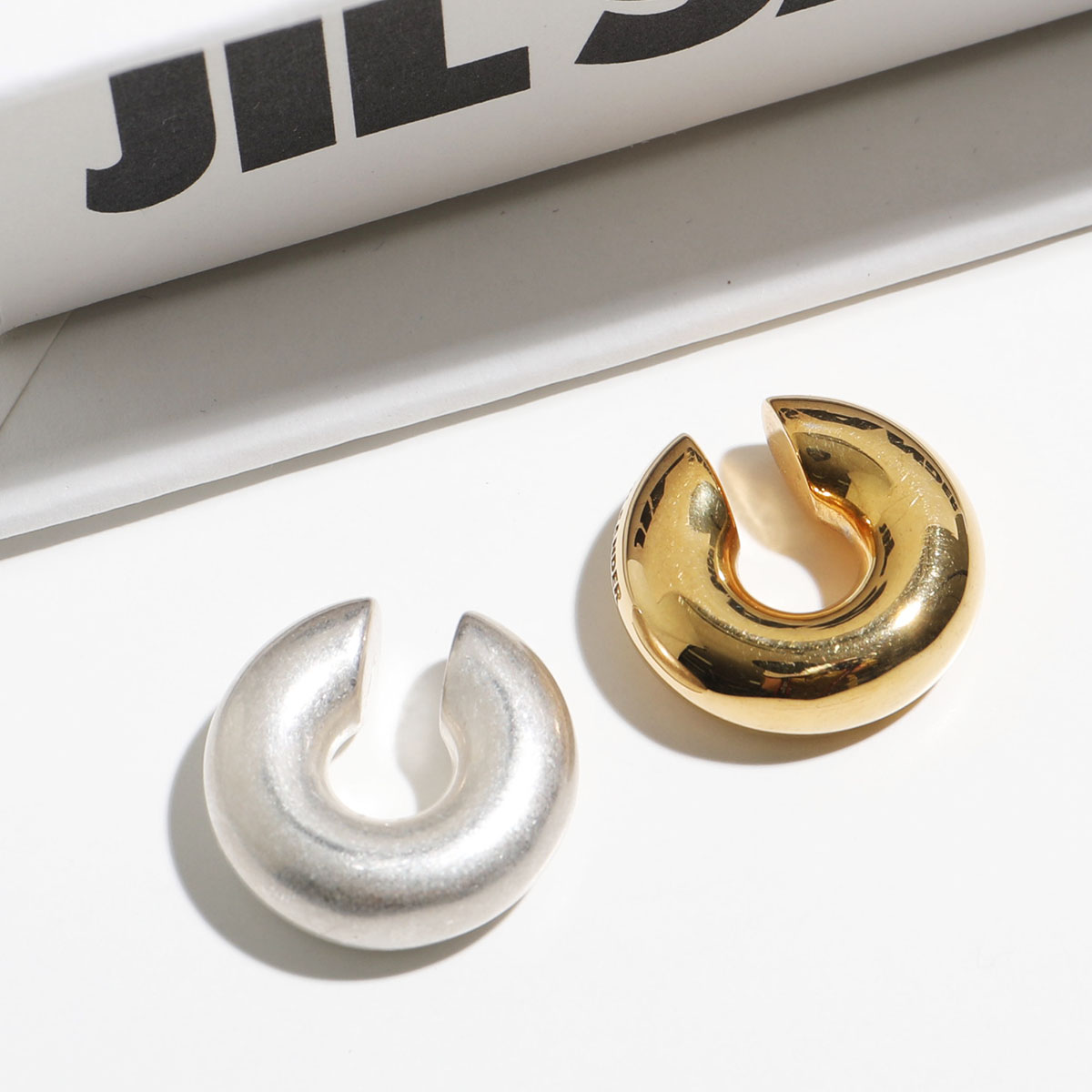 Jil Sander  リーフ　葉　ピアス　ゴールド　ジルサンダー 美品✨JIL SANDER ジルサンダー ピアス グラフィックフラワー