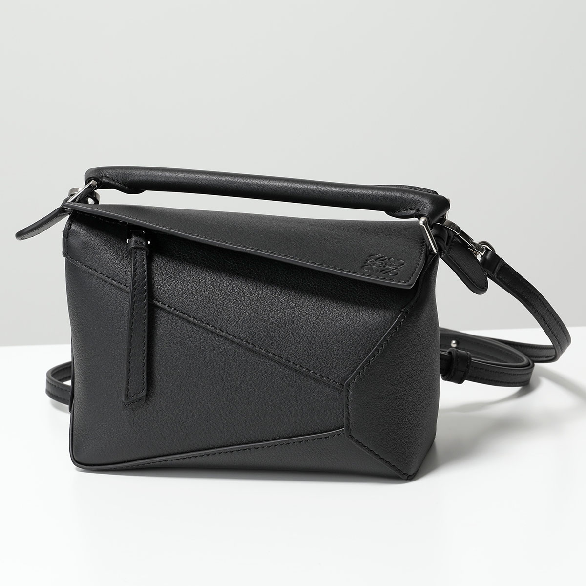 楽天市場】LOEWE ロエベ 322.30.U95 BOLSO PUZZLE MINI パズル