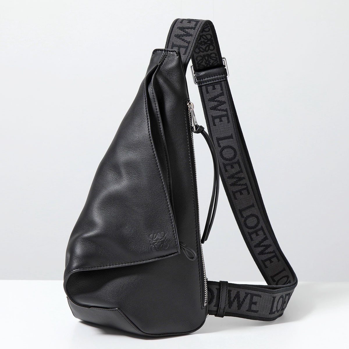 本日限定！お値下げです。 LOEWEロエベ ミリタリー バムバッグ 商品名】ロエベ LOEWE ミリタリー バムバッグ