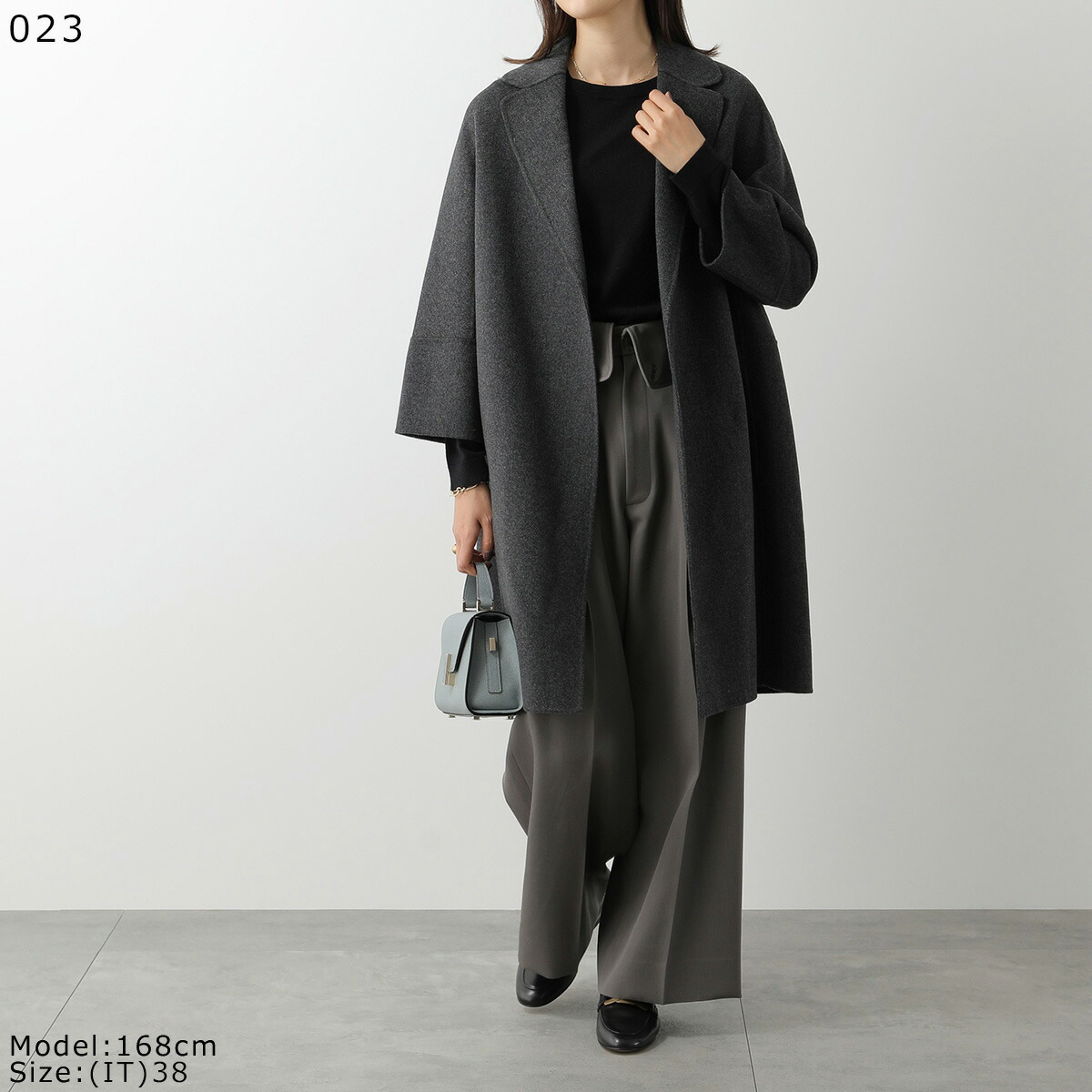 極美品 近年モデル Messi マックスマーラ Max Mara クチート